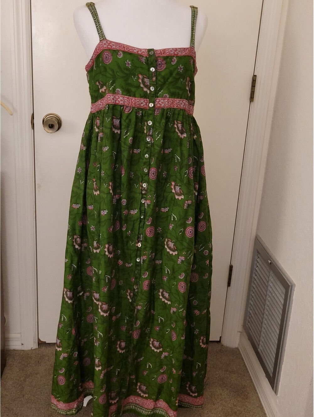 Natural Life Lottie Midi Dress Sz Med Green Floral Buttom Front NWOT Cottagecore - Picture 3 of 9